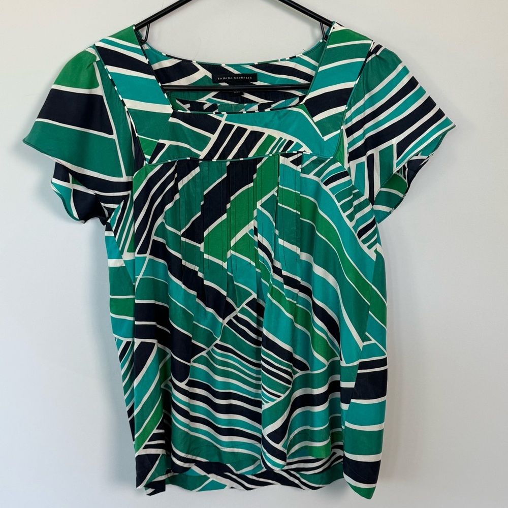 BANANA REPUBLIC Top 100% Silk (NOT FACTORY)